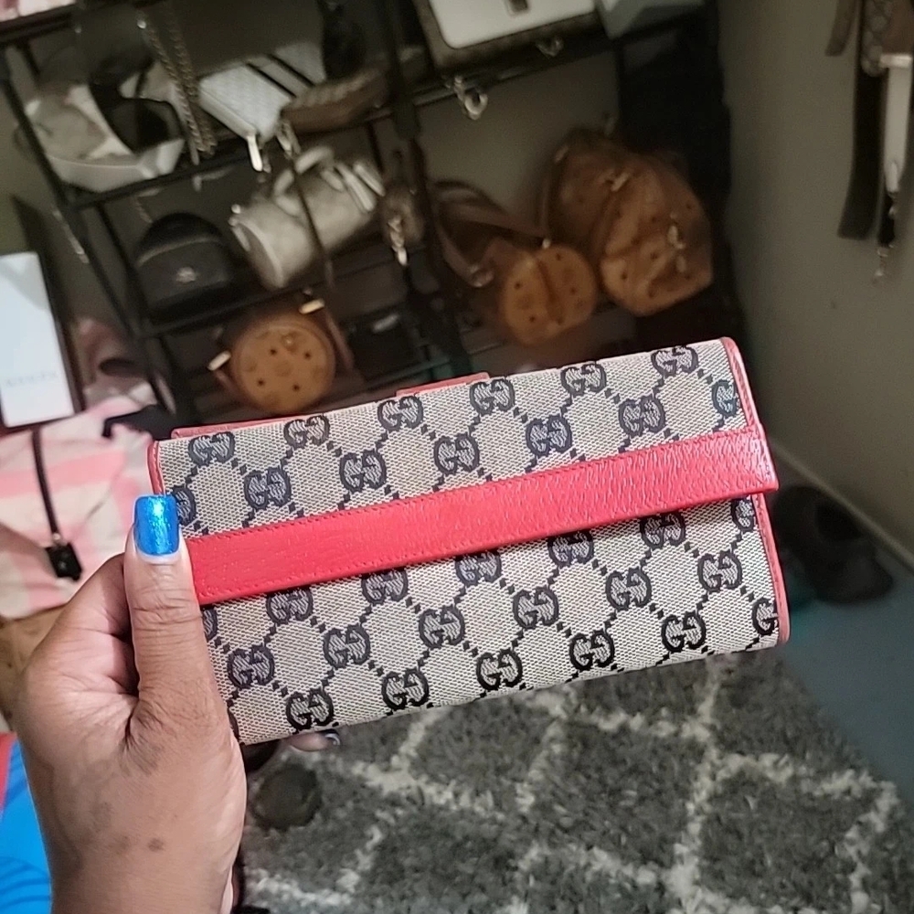 Gucci Red and Brown Women's Clutch